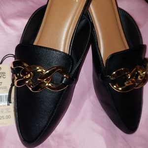 NYC MADDEN GOLD CHAIN ALMOND TOE MULE SIZE 7